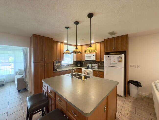 Photo - 1177 S Drive Cir
