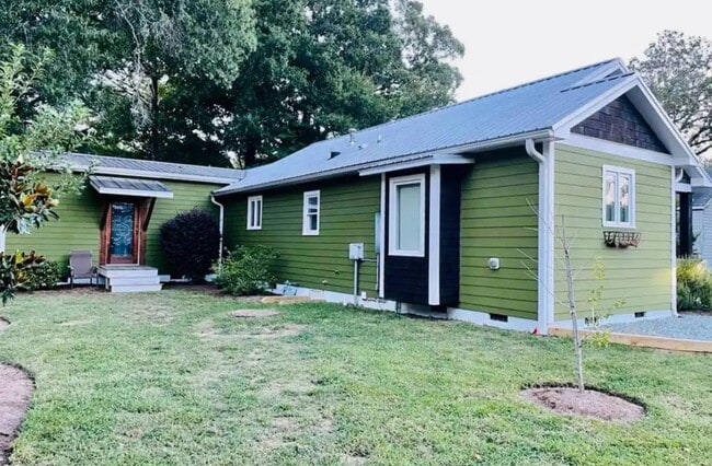 Photo - 501 E Poplar Ave