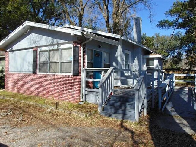 2575 Broadway Ave - 2575 Broadway Ave Casa