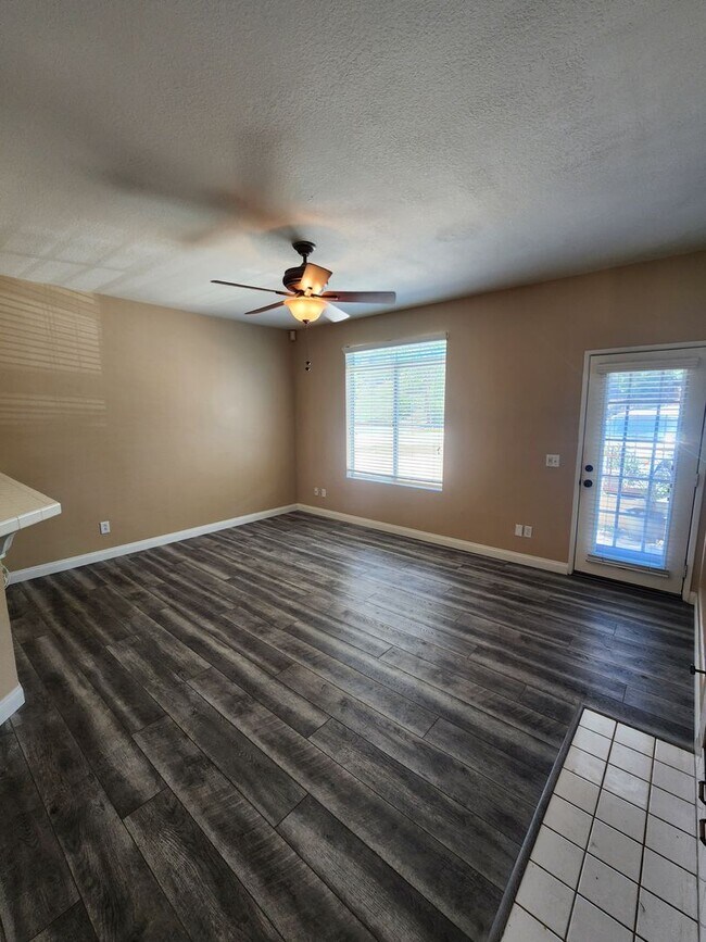 Photo - Gorgeous & Spacious 3Bd/2.5Ba, 1,679 SqFt, 2-story Condo - Central A/C & heat, Washer/Dryer - 2 C...
