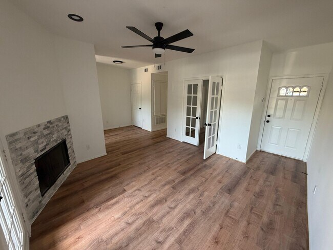 Photo - 2323 Fairwind Rd Unidad 105