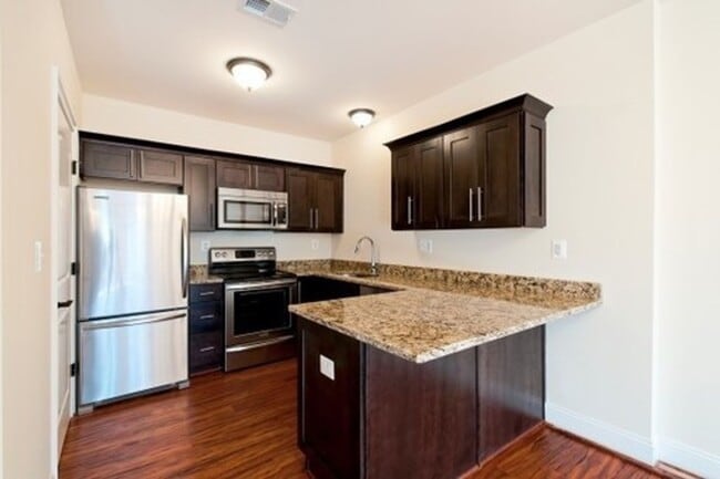 Photo - 1582 Wickham Pond Dr Unidad B