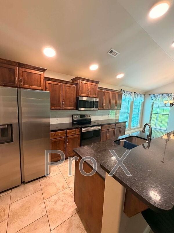 Photo - 1104 Lakeview Dr.