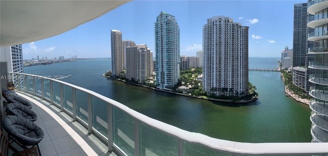 Photo - 300 S Biscayne Blvd