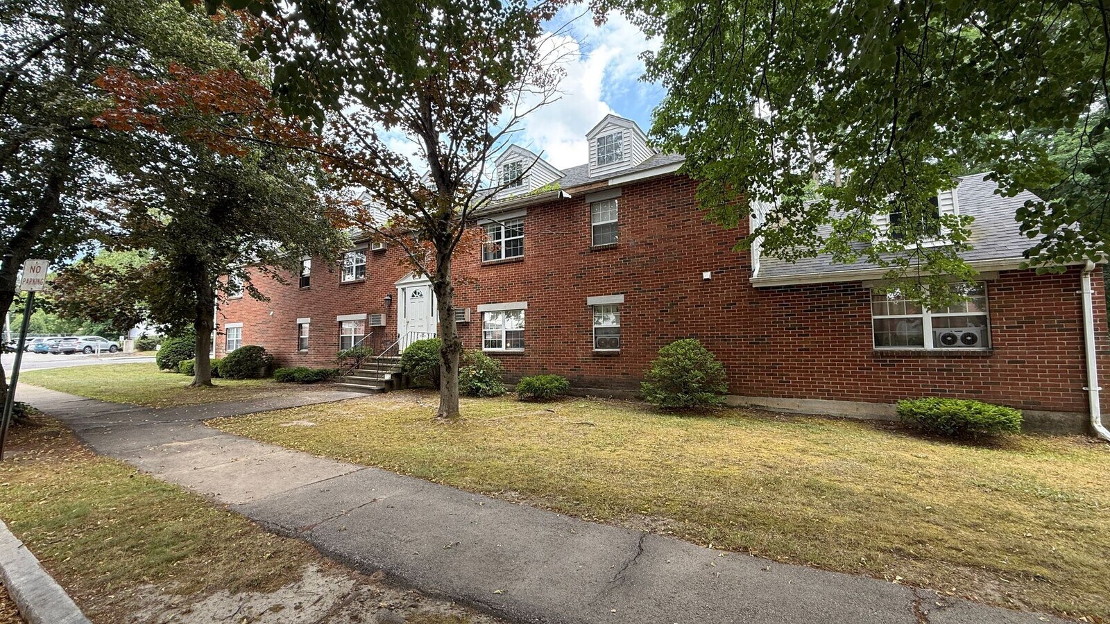 Photo - 1 Green Street