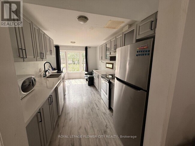 Photo - 291 Fleming Dr