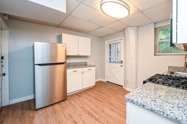 872 Clifton Crest Terrace Unit 3