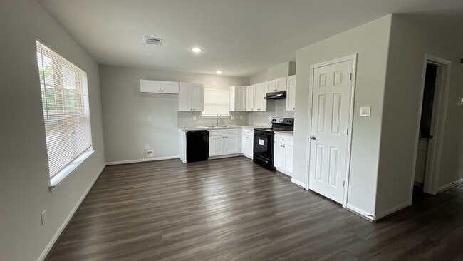 Photo - 312 De Haven St