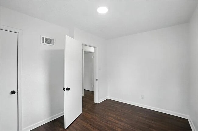 Photo - Kammer Avenue