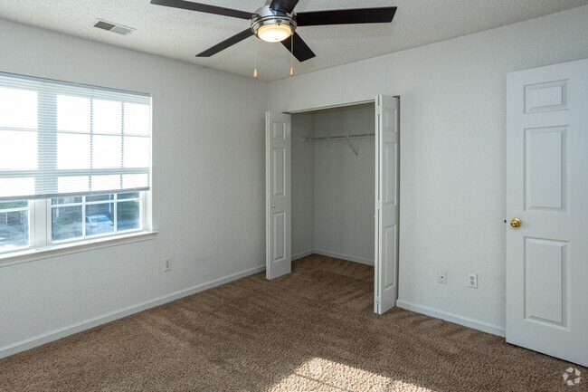2BR, 2BA