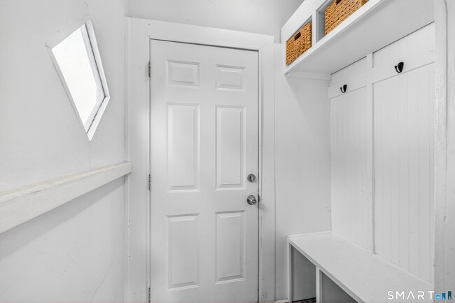 Photo - 380 Gurdon St Unit 1