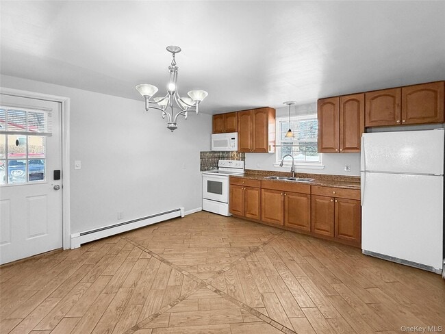 Photo - 83 Kent Rd Unit Lower