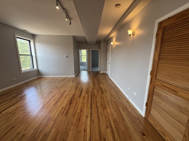 Photo - 5900 S King Dr Unit C-3