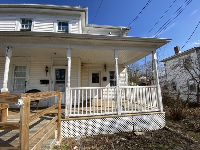 Building Photo - 511 Willis St Unit 1