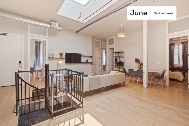 Prime Private ROOM in Williamsburg