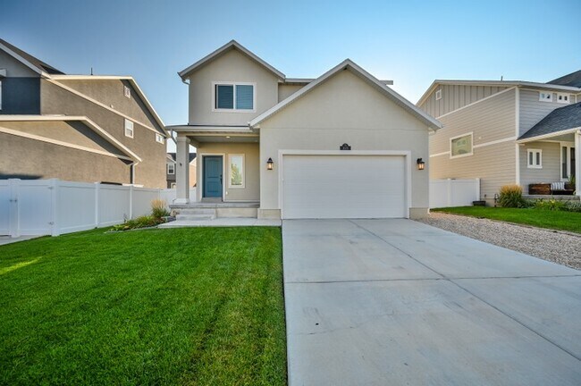 1113 Meadow Walk Dr