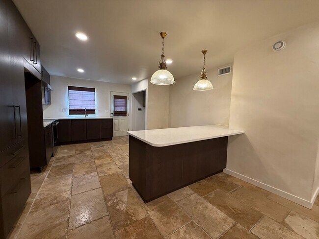 Photo - Beautifully updated condo!