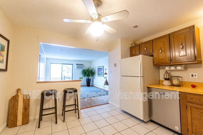 Photo - 23 Country Club Dr