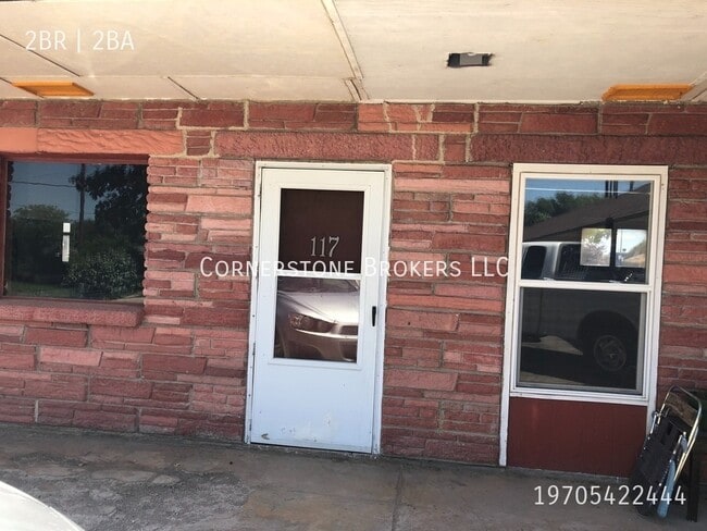 Building Photo - 1408 Edison St