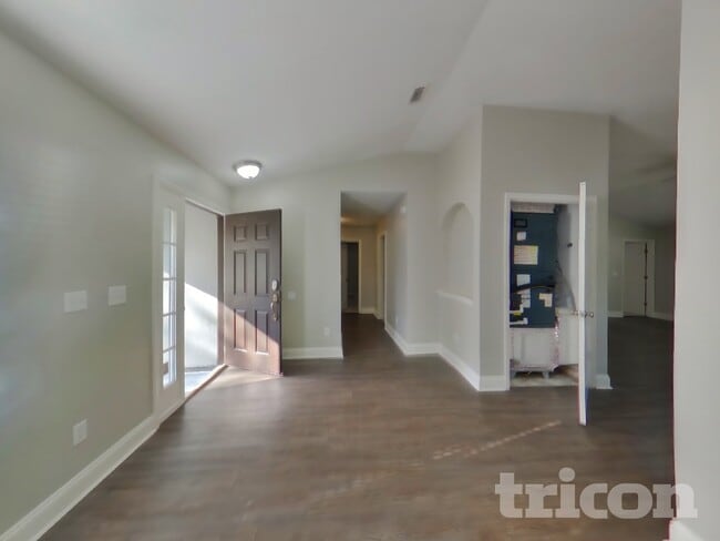 Photo - 2268 Eisner Dr