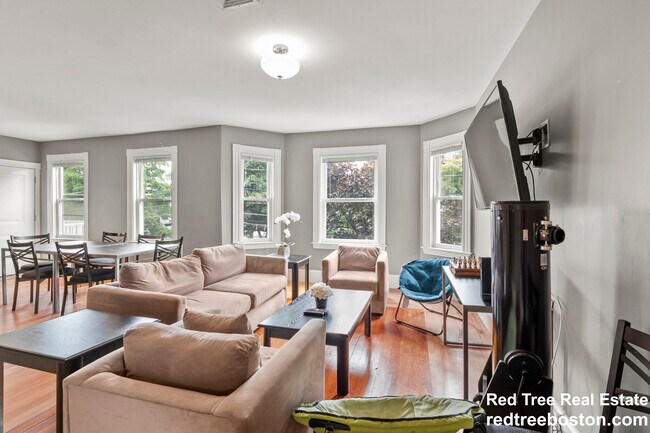 Photo - 139 Adams St Unit 5-bed 2-bathU2