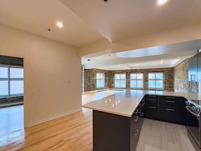 Photo - 36 Rue Saint-Paul E Unit 300