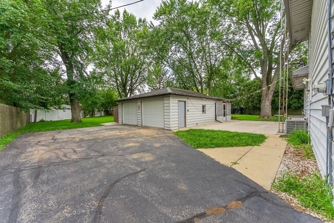 Photo - 22819 Davy Ct