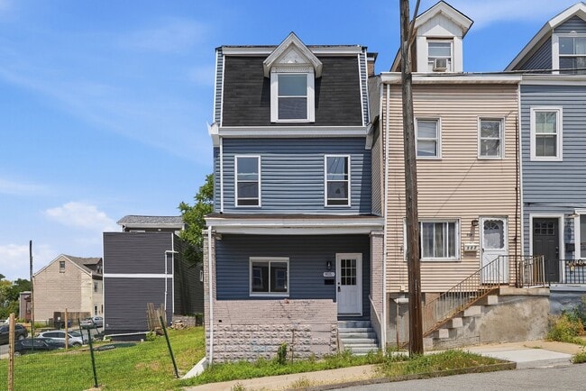 Photo - 905 McCandless Ave