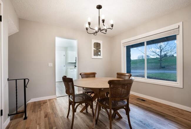 Photo - 13665 Sw Parkway