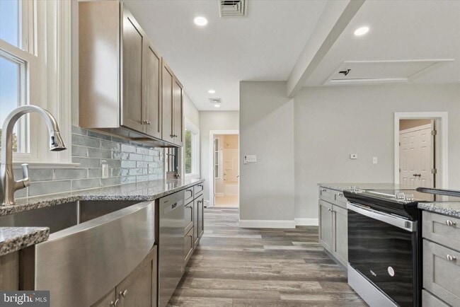 Photo - 393 Allendale Rd