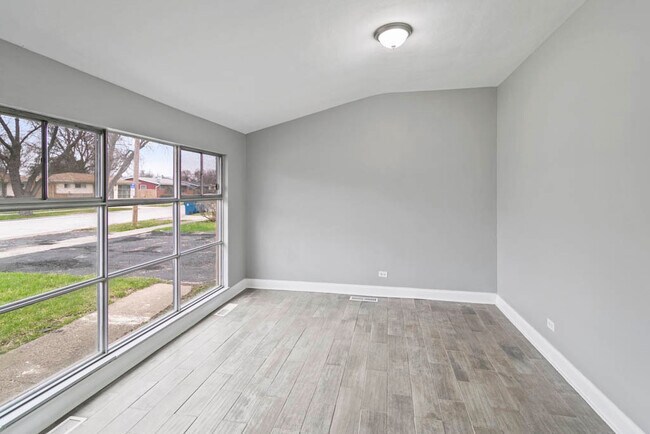 Photo - 1531 Freeland Ave