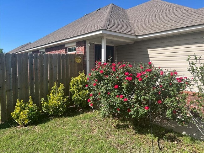 Photo - 9200 NW 71st St