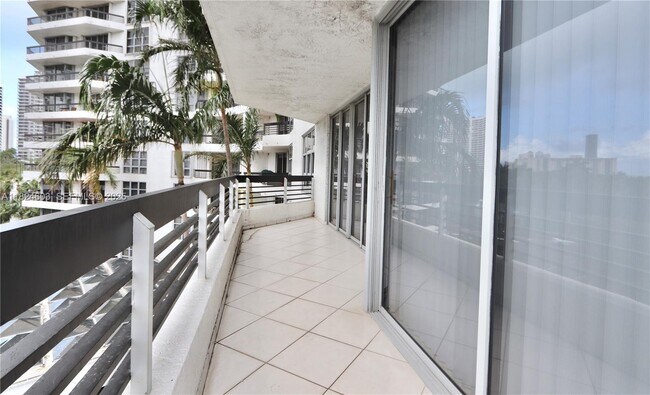 Photo - 3530 Mystic Pointe Dr Unit 506