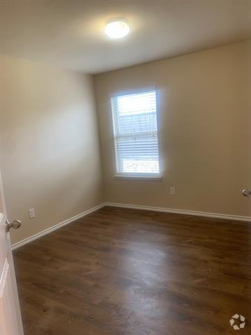 Building Photo - 2321 Carrier Dr Rental