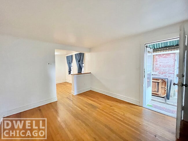 Photo - 1809 W Wabansia Ave Unidad G