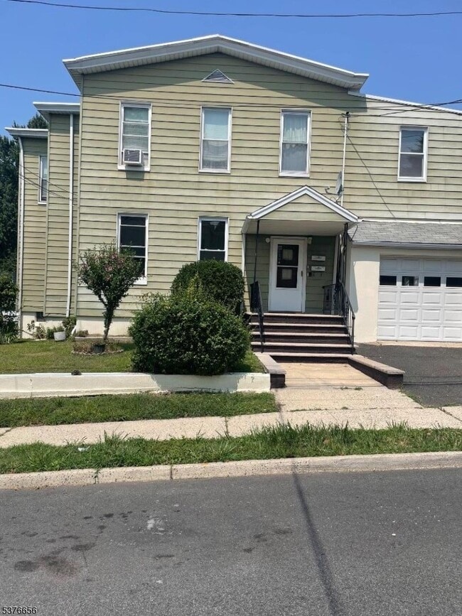 Building Photo - 508 2nd St Rental