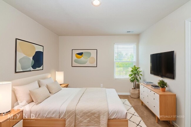 Photo - 250 Yorktown Ln