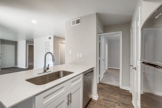 Photo - Infinity on the Mark