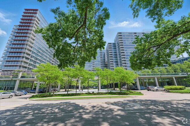 Building Photo - 9715 Woods Dr Unit 805 Rental