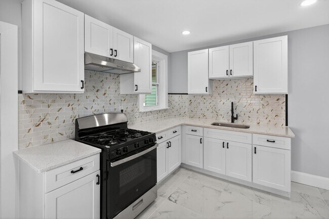 Photo - 344 Gardner Ave