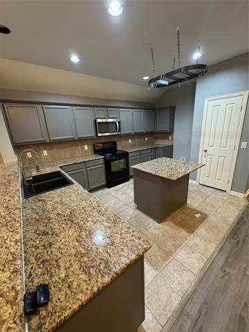 Photo - 1704 Castle Creek Dr