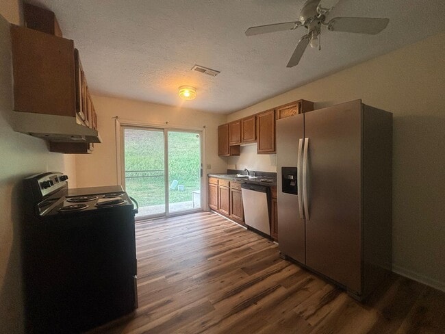 105 Lovely Mt Dr