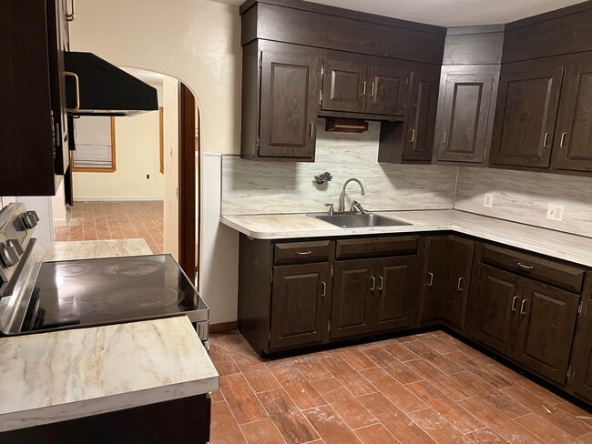 Photo - 95 Roberts St