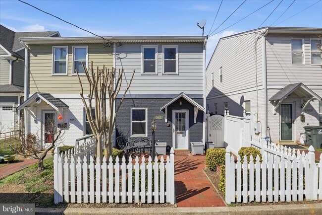 Building Photo - 5015 22nd St N