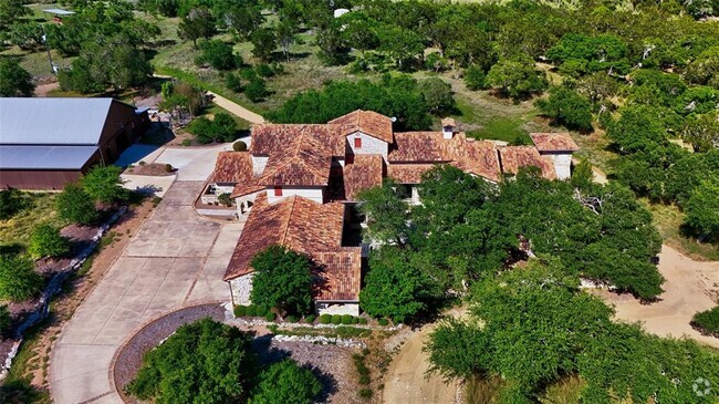 Building Photo - 418 Cattle Trail Dr Rental