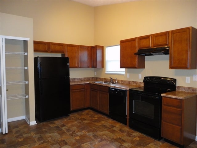 Photo - 1046 Mosswood Cir