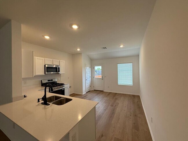 Photo - 776 SW 11th St House