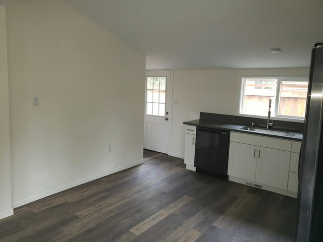 Photo - 12726 SE Oatfield Rd