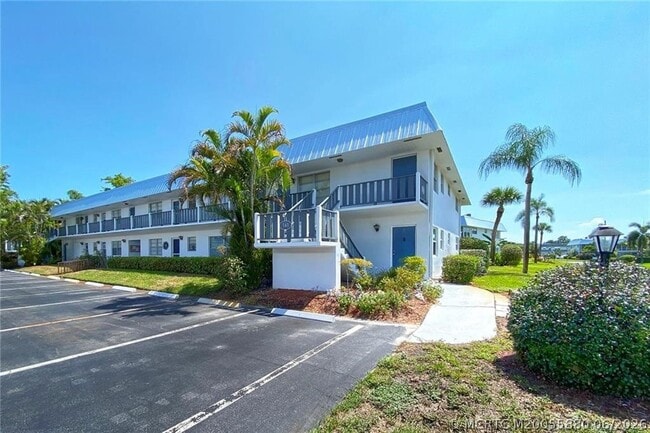 Building Photo - 2929 SE Ocean Blvd Unit 141-2