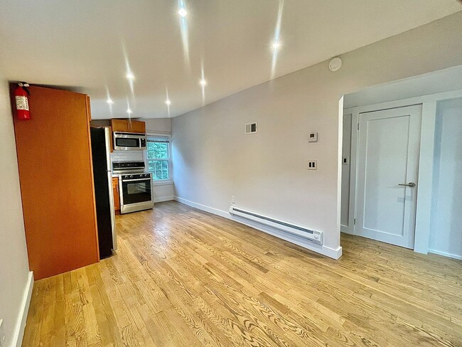 Photo - 615 Hall St Unit Apt 2